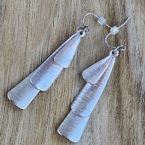 🩵Premier "Beach Glass" Silver Plated Dangling Earrings - Picture 4 of 7